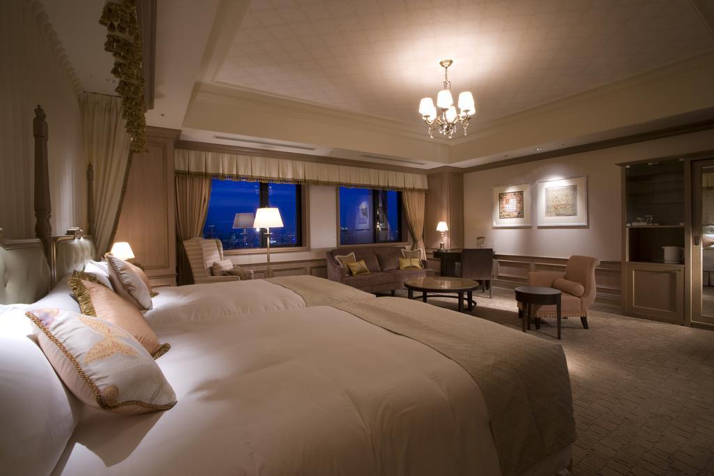 Monterey Grasmere 4* Ōsaka